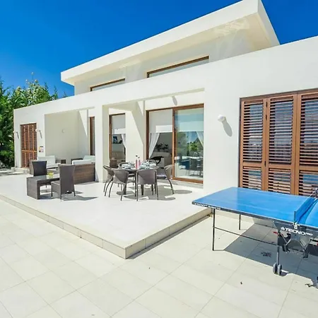 Rent Private 069 * Πρωταράς
