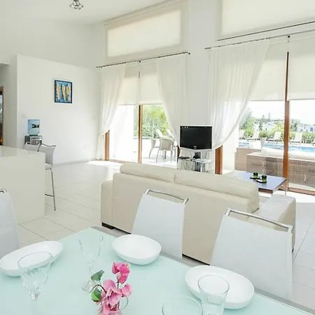 Rent Private 069 Πρωταράς